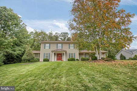 4 Emeraldew Ln Dillsburg, PA 17019