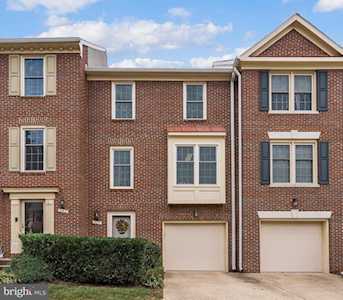 351 Pickett St S Alexandria, VA 22304