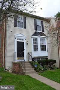 6232 Battalion St Centreville, VA 20121