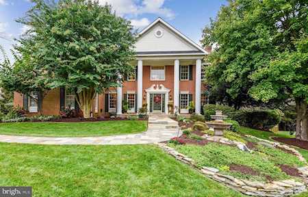 3208 Spring Rain Ct Oak Hill, VA 20171