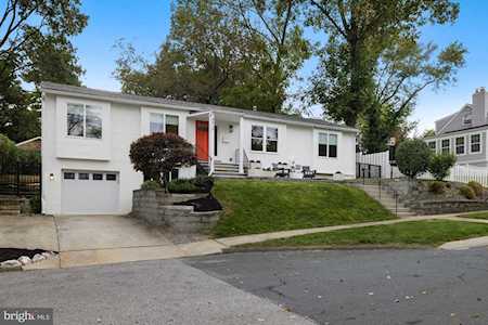4312 Westbrook Ln Kensington, MD 20895