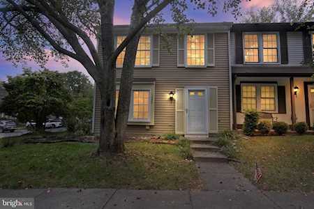 1683 Sierra Woods Ct Reston, VA 20194