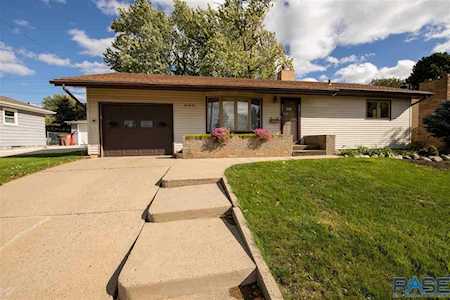 600 S Jessica Ave Sioux Falls, SD 57104