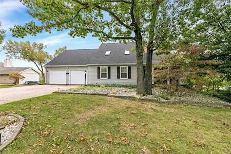 8 Harbor View Dr Lake St Louis, MO 63367