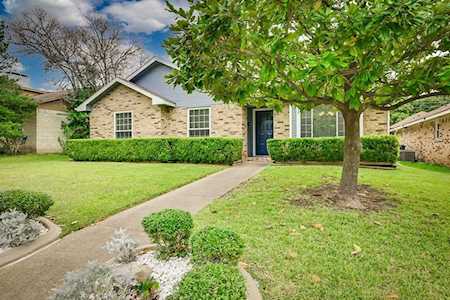 214 Willow Wood Place Duncanville, TX 75116