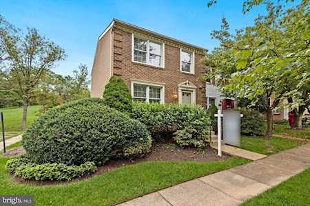 2051 Gervais Dr Falls Church, VA 22043