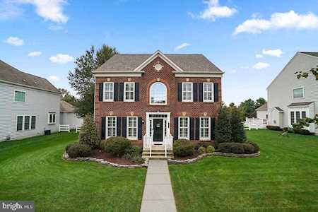 20975 Trenton Circle Leesburg, VA 20175