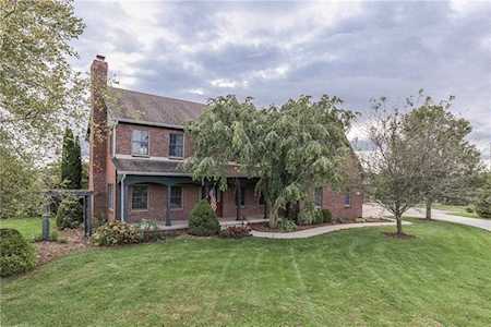 3829 W Whiteland Rd Bargersville, IN 46106