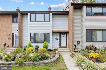 794 Twin Rivers Dr N East Windsor, NJ 08520