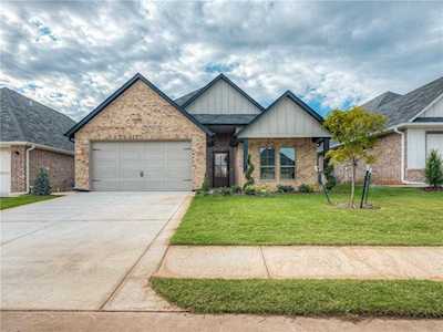 124 Pont De Normandie Ct Edmond, OK 73034