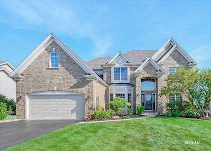 227 Long Beach Rd Oswego, IL 60543