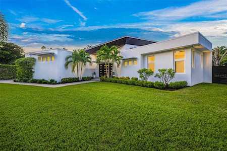 1871 Loma Linda St Sarasota, FL 34239