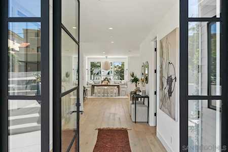208 Pacific Avenue Solana Beach, CA 92075