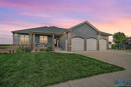 1612 E Liberty Cir Brandon, SD 57005