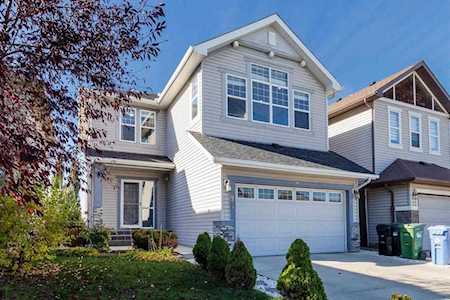 95 Panamount St NW Calgary, AB T3K 0C5