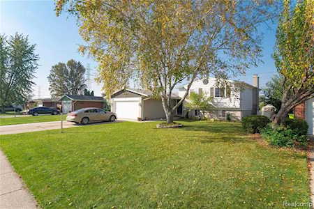 36257 Idaho Dr Sterling Heights, MI 48312