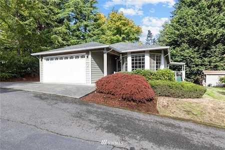 25122 Marine View Dr S Des Moines, WA 98198