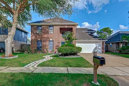 4411 Ireland Ln Pasadena, TX 77505