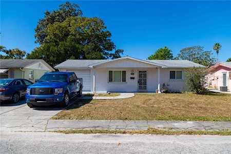 1037 Saxon Ln Holiday, FL 34691