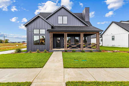 996 E Valley Trail Dr Republic, MO 65738