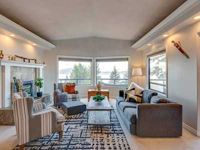370 Bayview Place Lions Bay, BC V0N 2E0