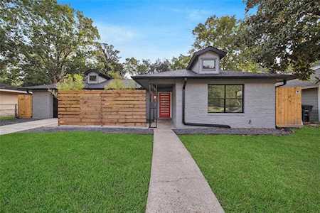 4634 Ella Blvd Houston, TX 77018
