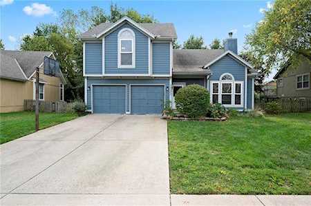 15322 Riley St Overland Park, KS 66223