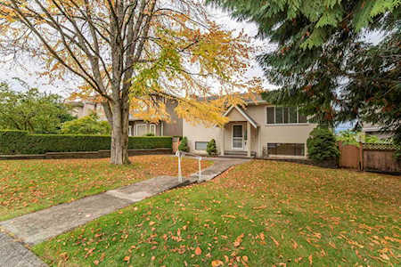 6149 Burns Street Burnaby, BC V5H 1X3