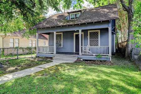 1809 Columbia St Houston, TX 77008