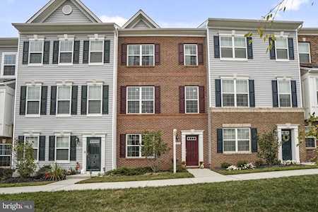 7211 Magnolia Ct Hanover, MD 21076