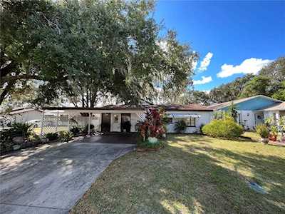 5604 Riverview Dr New Port Richey, FL 34652