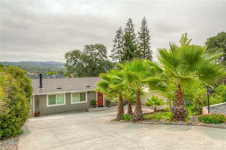 11 Oakridge Ct Oroville, CA 95966