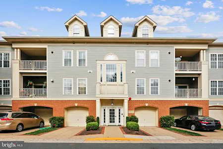 11306 Westbrook Mill Ln #301 Fairfax, VA 22030