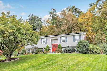 35 Mountain Edge Court Cheshire, CT 06410