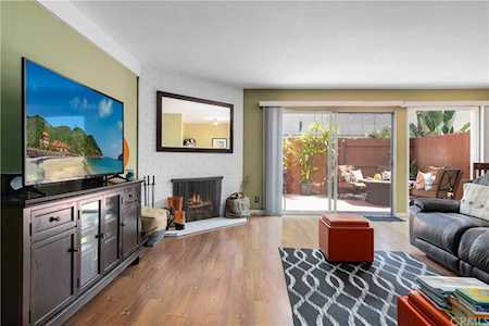 1741 Tustin Ave #8C Costa Mesa, CA 92627