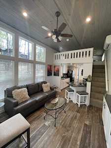 216 Waters Edge Way Tracy City, TN 37387