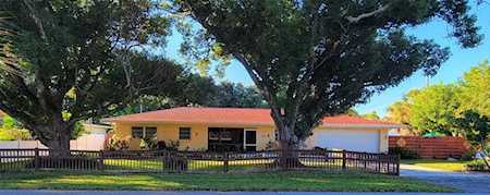 2110 Goldenrod St Sarasota, FL 34239