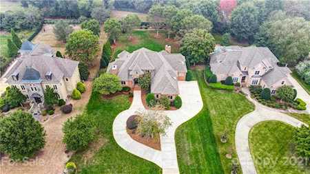 1507 Churchill Downs Dr Waxhaw, NC 28173