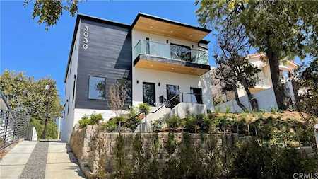 3030 Greenfield Ave Los Angeles, CA 90034