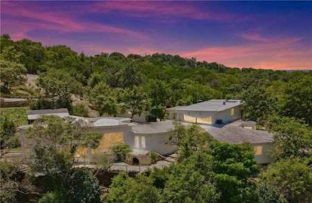 1000 Jousting PL Austin, TX 78746