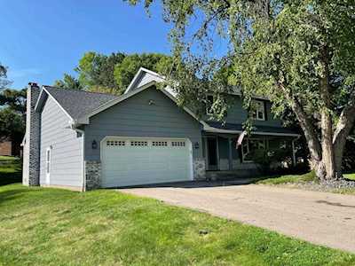 1458 Colleen Avenue Arden Hills, MN 55112