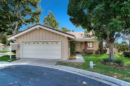 401 Crestridge Dr Oak Park, CA 91377