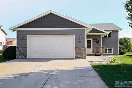 604 Raven Ave Harrisburg, SD 57032