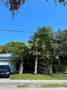 703 N 26th Ave Hollywood, FL 33020