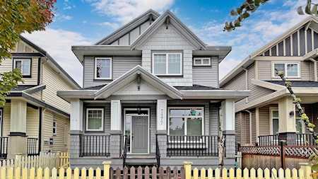 7177 196 Street Surrey, BC V4N 5Z6