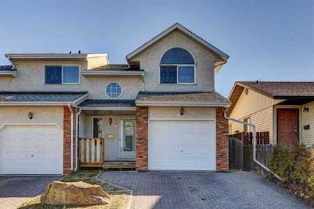 920 Mckinnon Dr NE Calgary, AB T2E 7B5