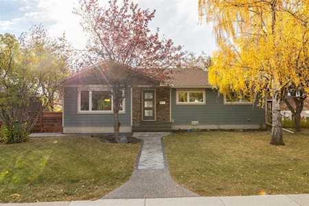 115 Coleridge Rd NW Calgary, AB T2K 1X5