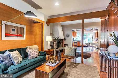 2430 Pine St Philadelphia, PA 19103