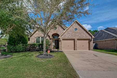2801 Field Hollow Dr Pearland, TX 77584