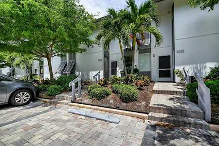 6019 W Peppertree WAY #236 Sarasota, FL 34242